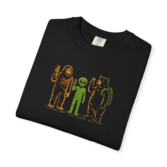 We Come In Peace T-Shirt - Heavyweight Comfort Colors